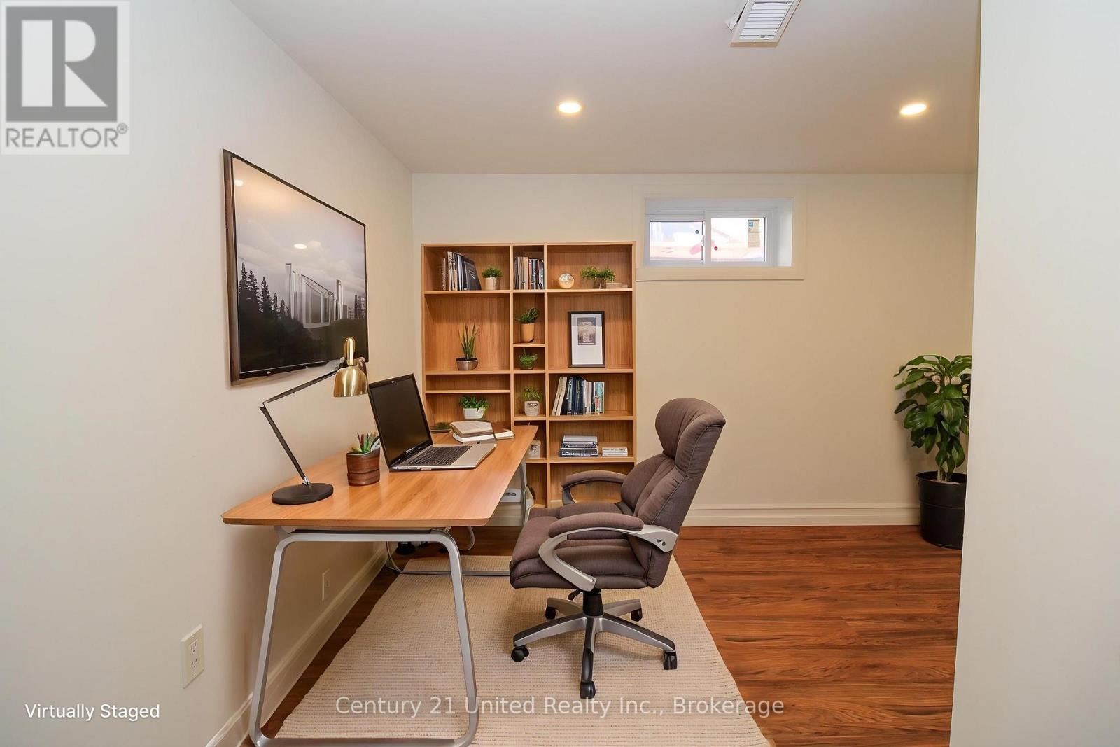 819 ARGYLE STREET - 35