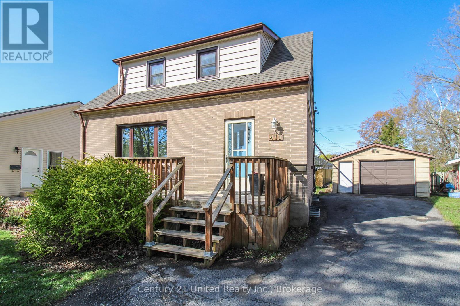 819 ARGYLE STREET - 41