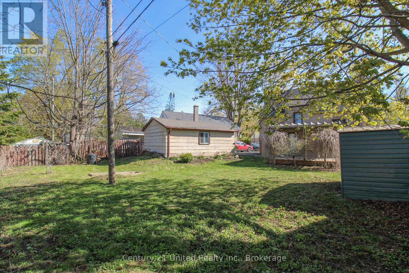 819 ARGYLE STREET - 5