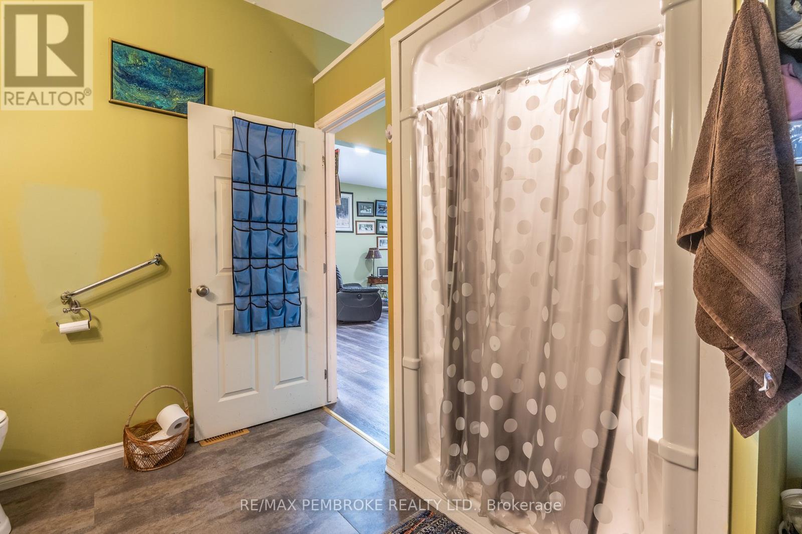 1890 QUEENSLINE ROAD - Image 23