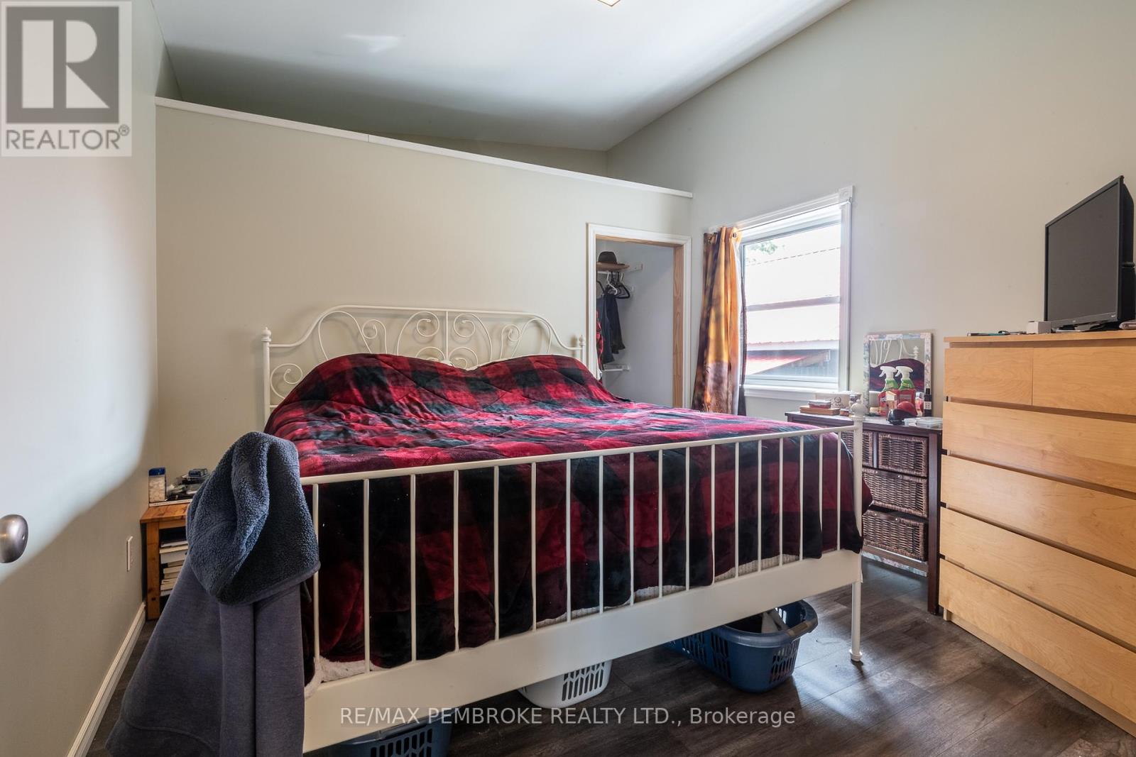 1890 QUEENSLINE ROAD - Image 26