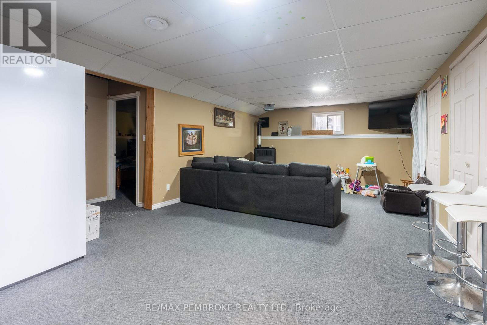 1890 QUEENSLINE ROAD - Image 34