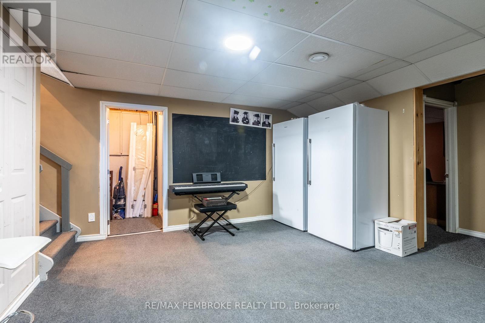 1890 QUEENSLINE ROAD - Image 37