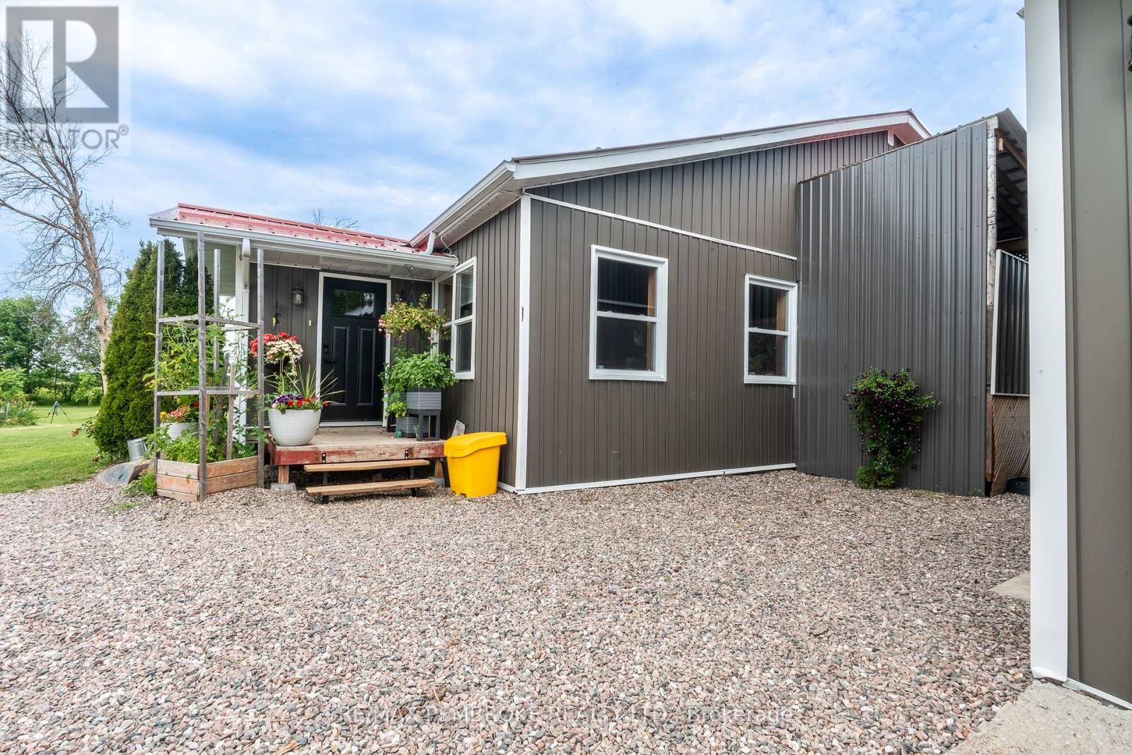 1890 QUEENSLINE ROAD - Image 43