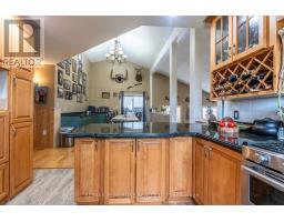 Kitchen - 1890 Queensline Road, Whitewater Region, ON K0J1V0 Photo 15
