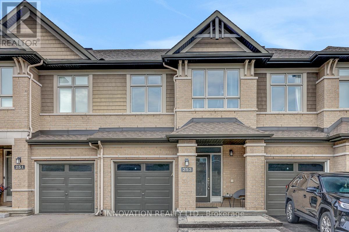 253 SHINLEAF CRESCENT - 1