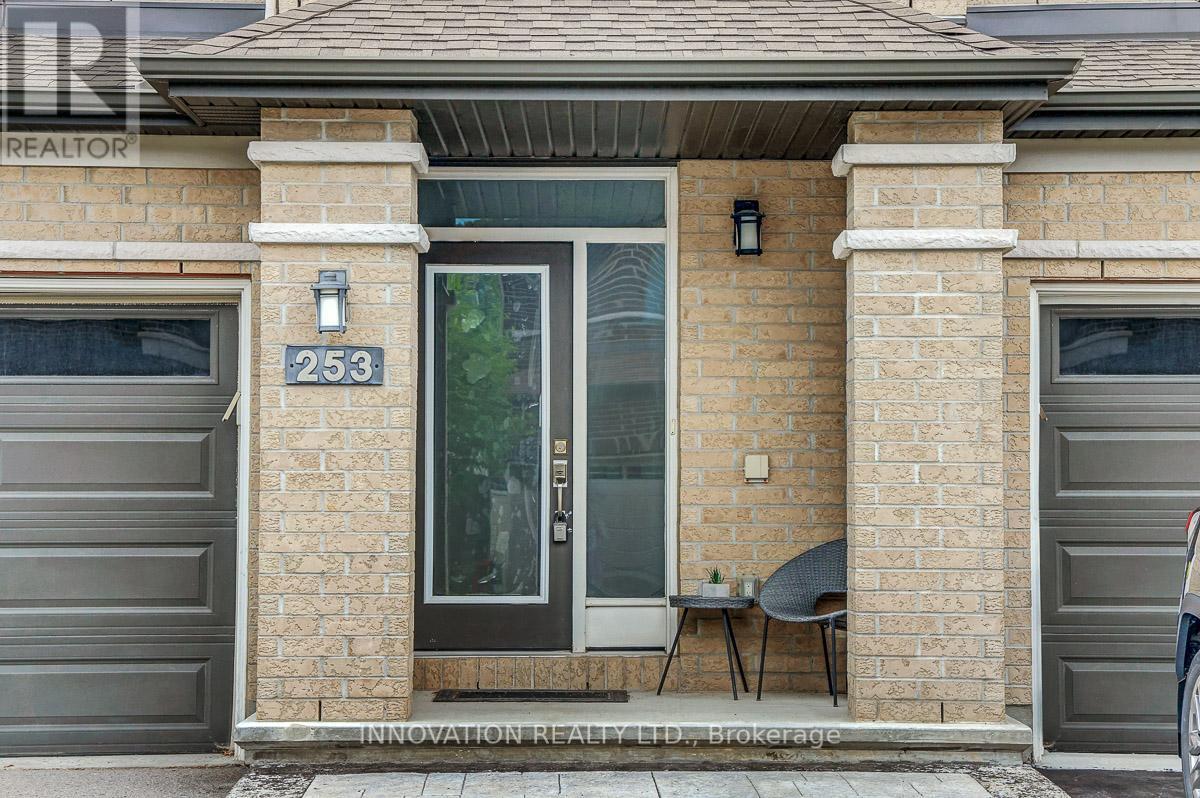 253 SHINLEAF CRESCENT - 3