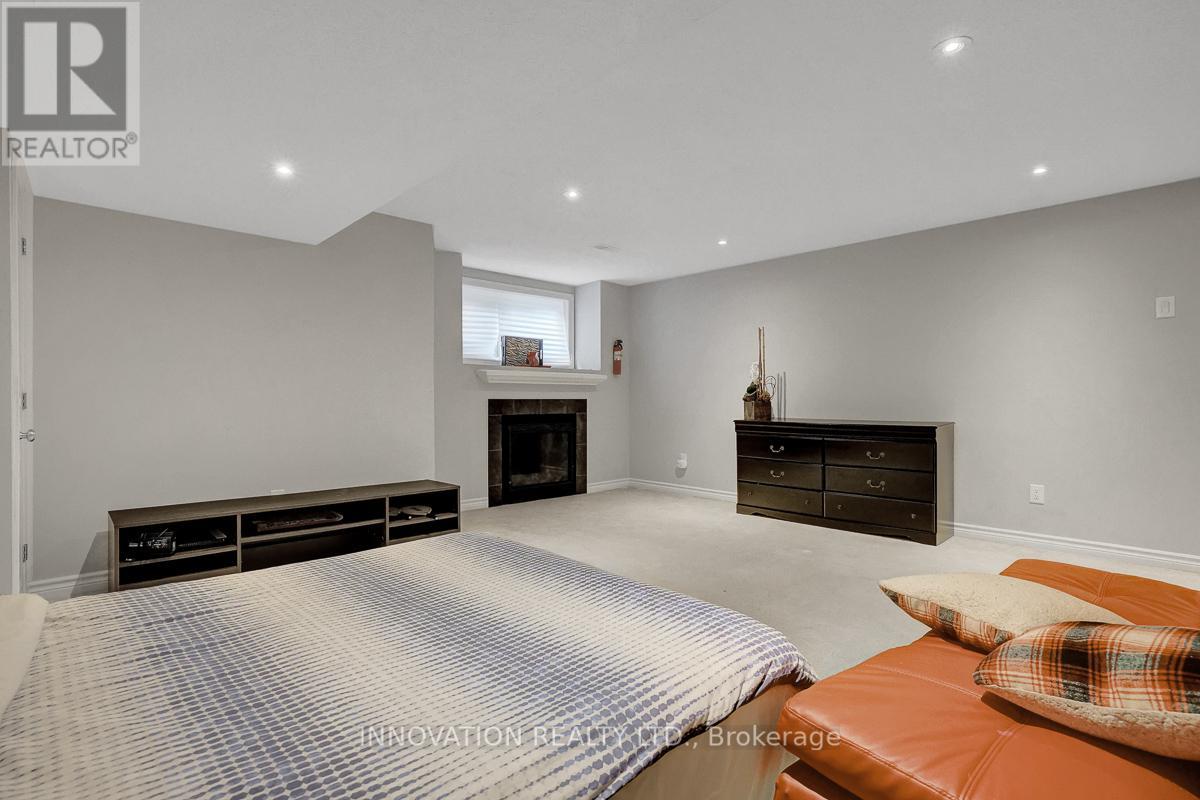 253 SHINLEAF CRESCENT - 44