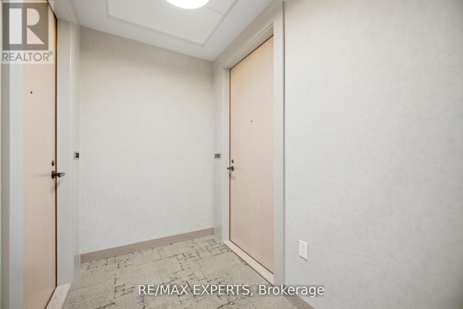 #2702 8 INTERCHANGE WAY - Image 9