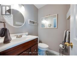 4 Milgate Place, Aurora, ON L4G5R2 Photo 18
