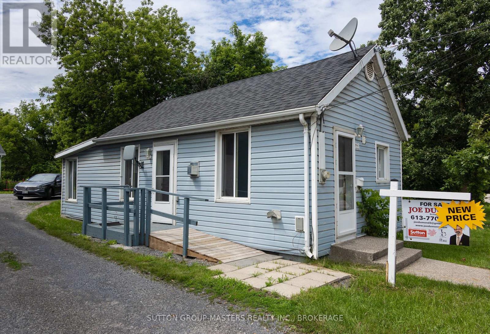 688 MONTREAL STREET - 1