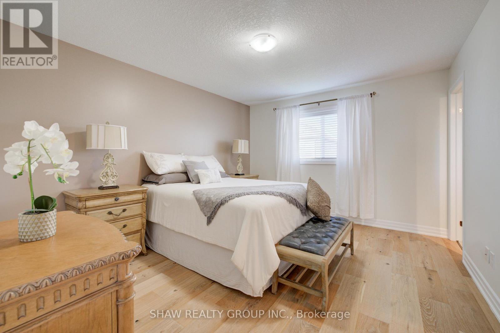 300 WATERVALE CRESCENT - 28