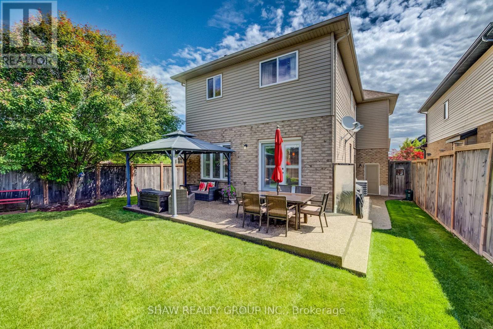 300 WATERVALE CRESCENT - 40