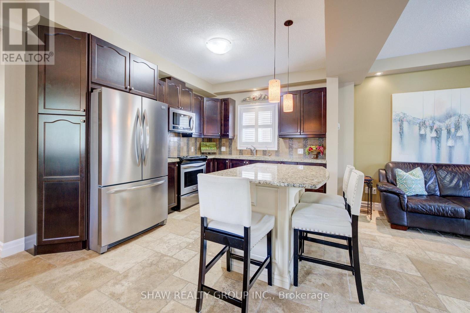 300 WATERVALE CRESCENT - 9