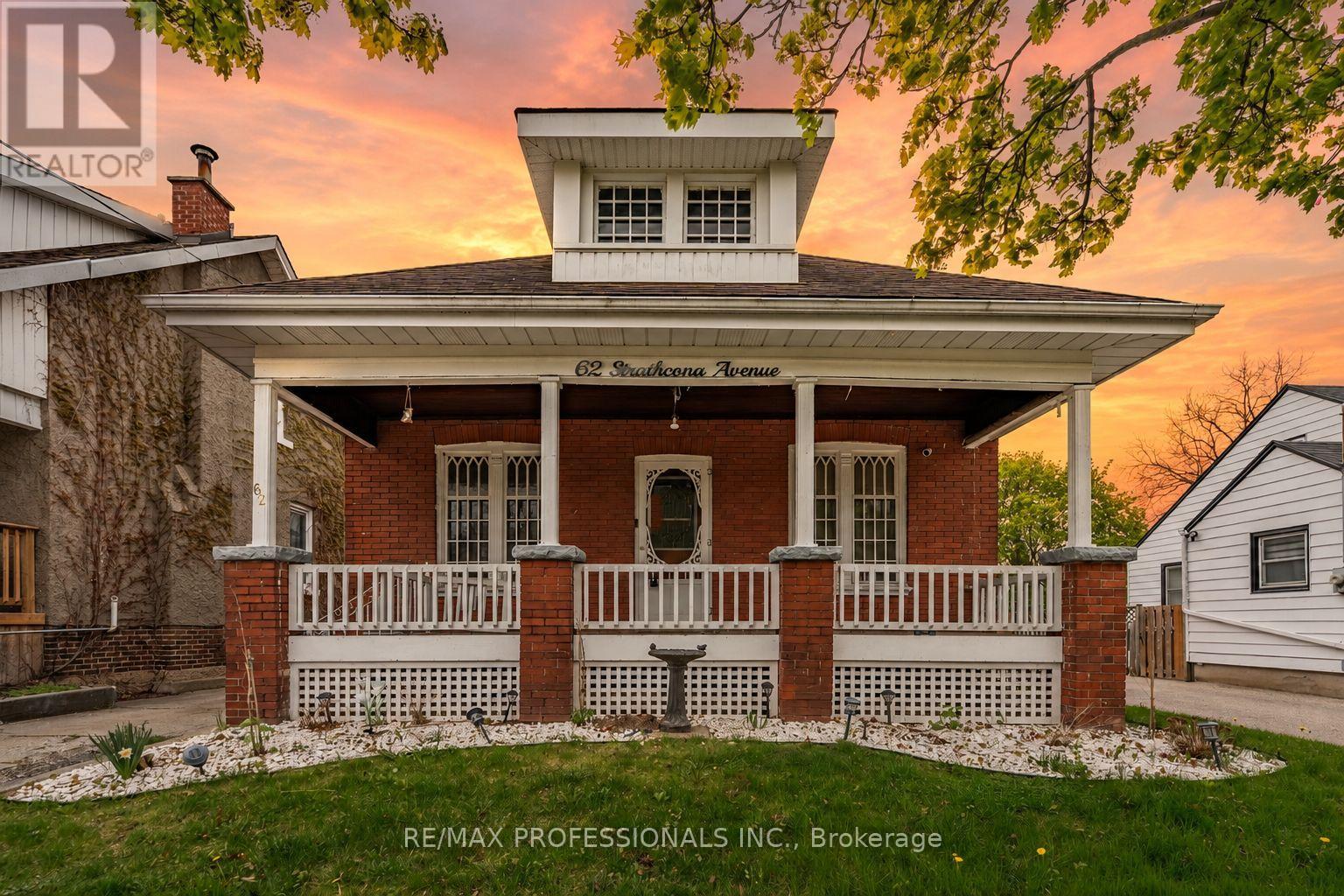 62 STRATHCONA AVENUE - 1