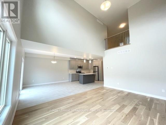 #22 45 DORCHESTER BOULEVARD - 13