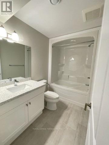 #22 45 DORCHESTER BOULEVARD - 35
