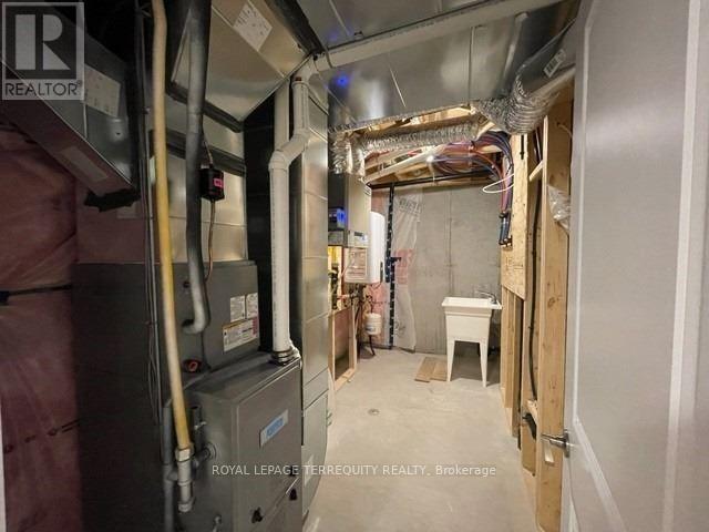 #22 45 DORCHESTER BOULEVARD - 36