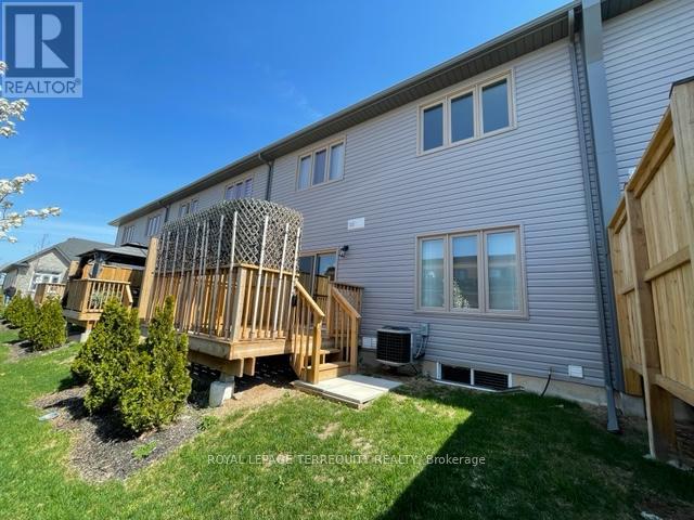 #22 45 DORCHESTER BOULEVARD - 44