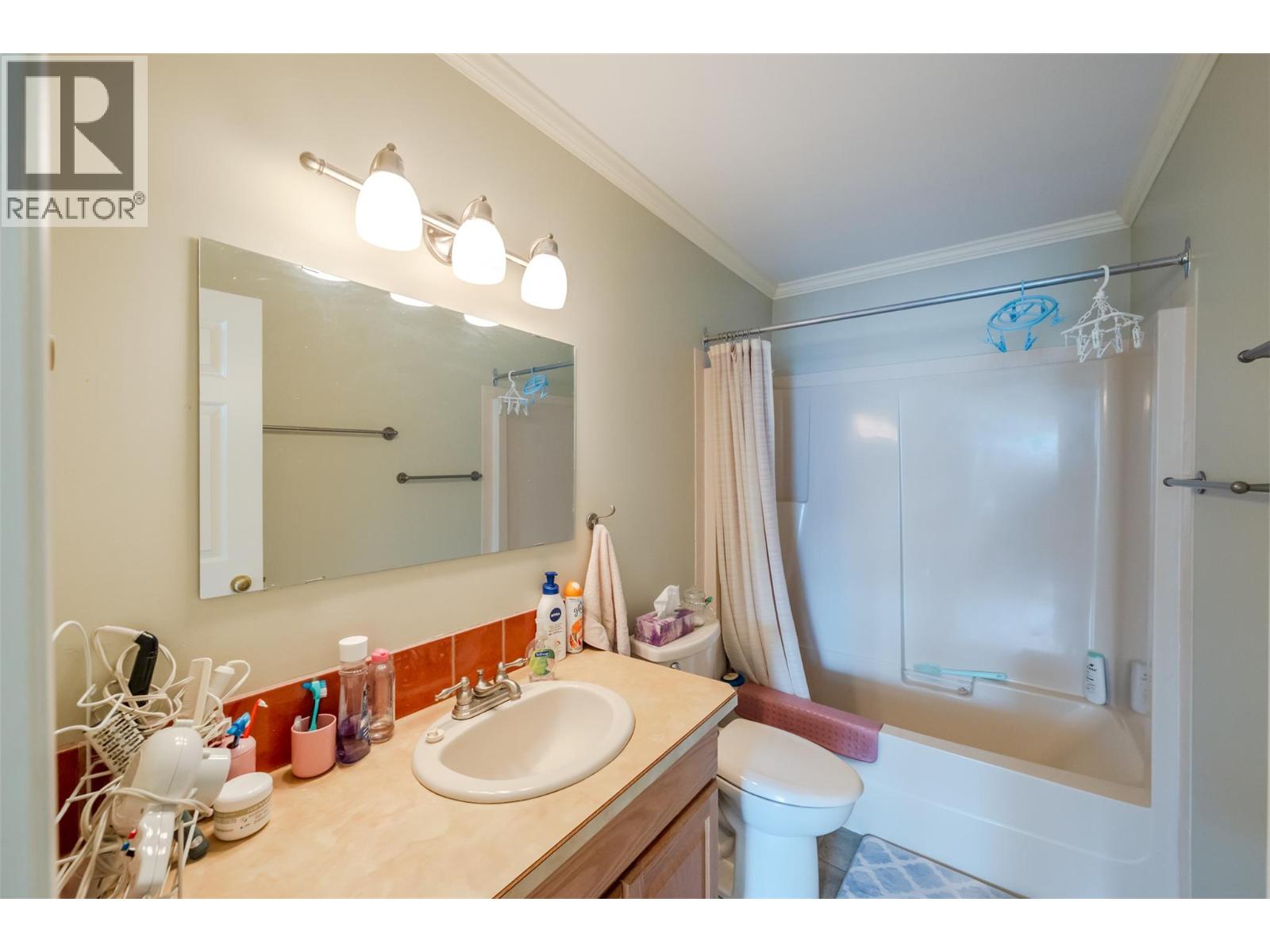 #203 965 King Street - 7