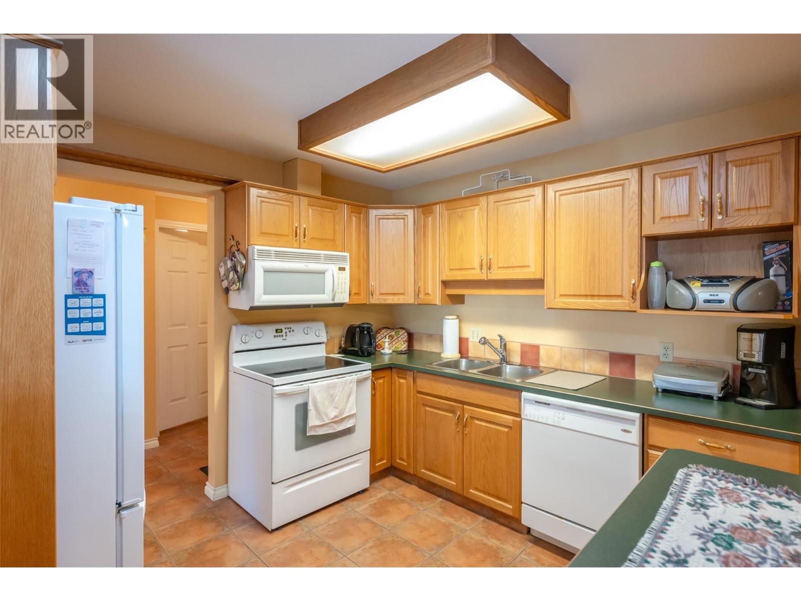 #203 965 King Street - 5