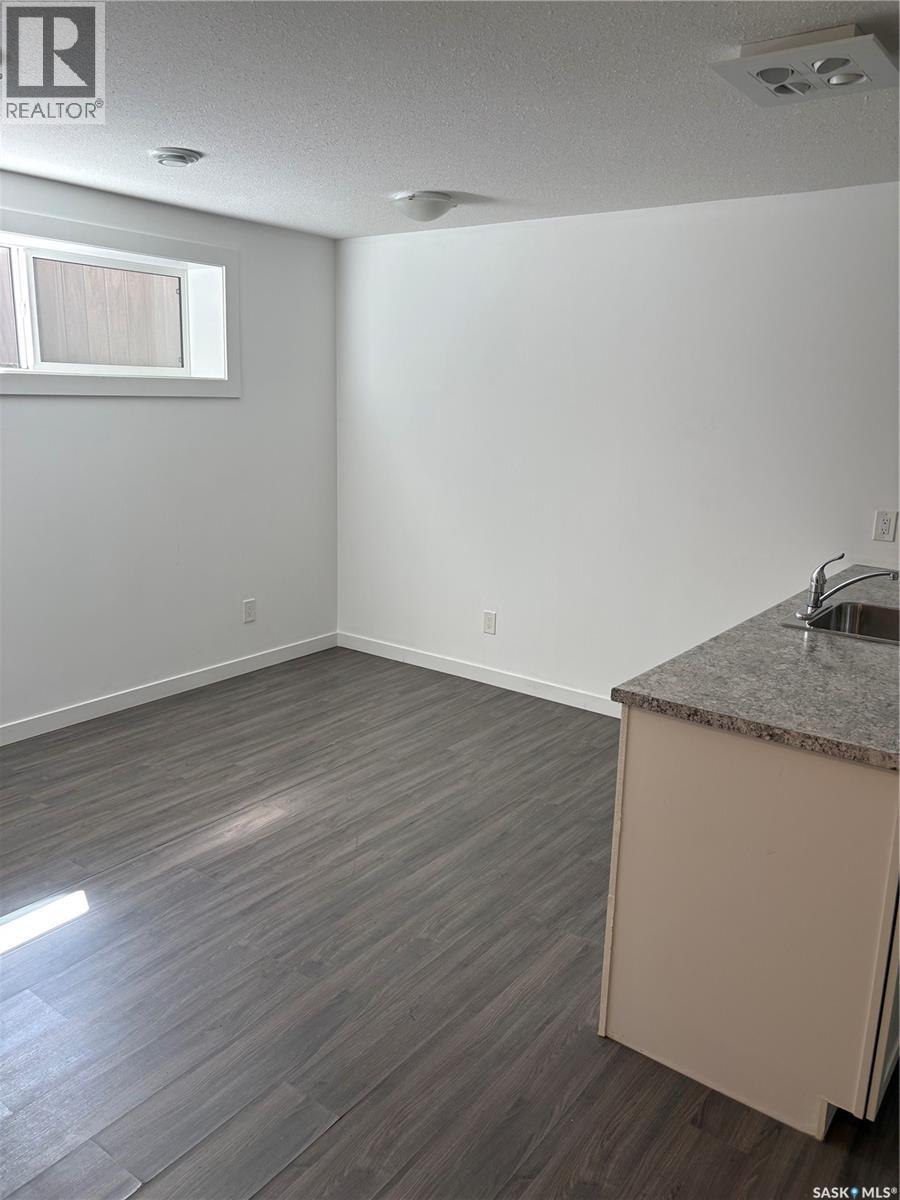 7941 Flax AVENUE — photo 21