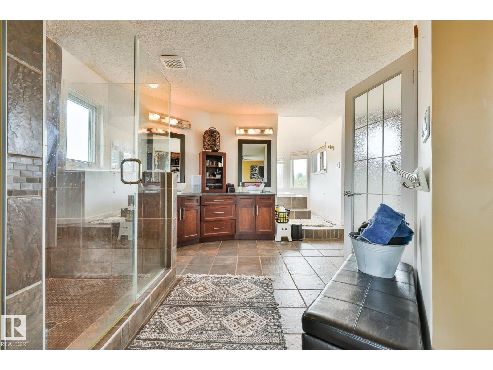 3050 50302 RGE RD 244A — photo 23
