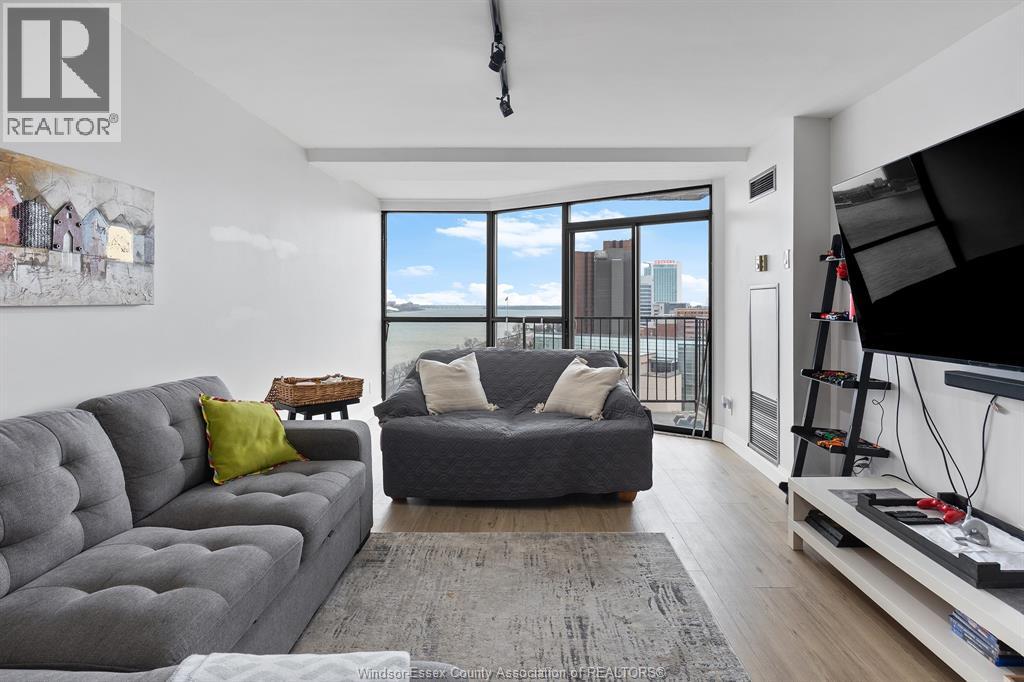 #1203 515 RIVERSIDE DRIVE West - 14
