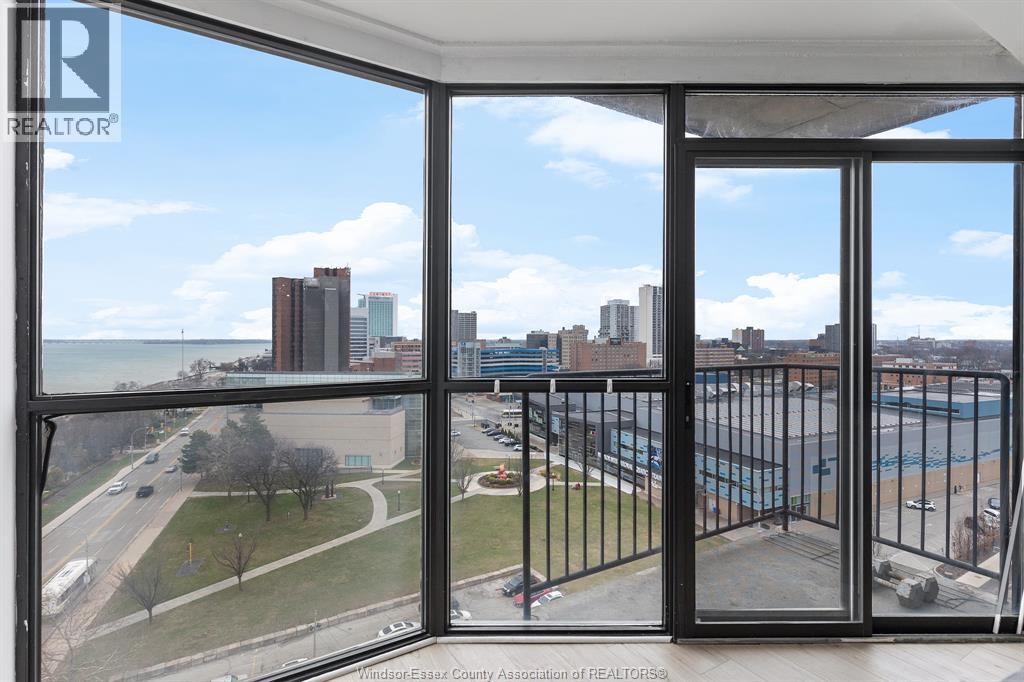#1203 515 RIVERSIDE DRIVE West - 16