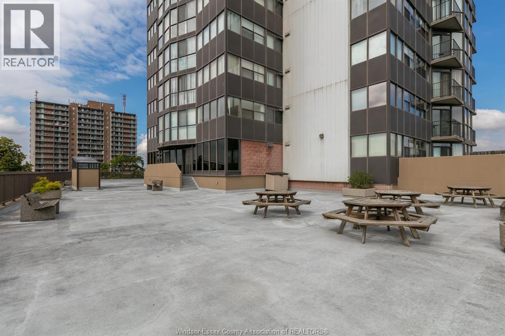 #1203 515 RIVERSIDE DRIVE West - 26