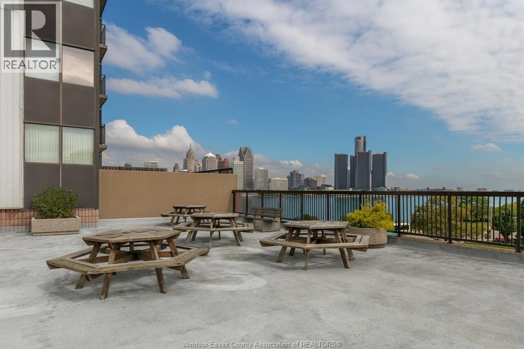 #1203 515 RIVERSIDE DRIVE West - 27