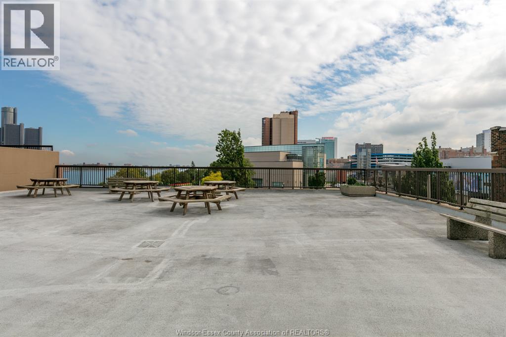 #1203 515 RIVERSIDE DRIVE West - 28