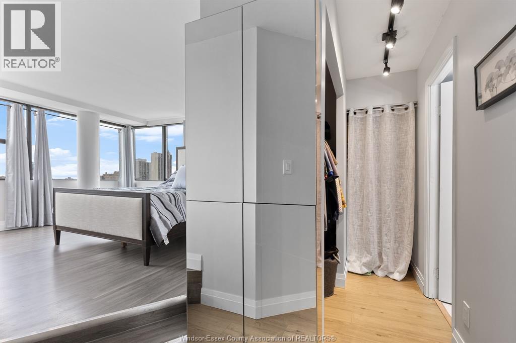 #1203 515 RIVERSIDE DRIVE West - 8