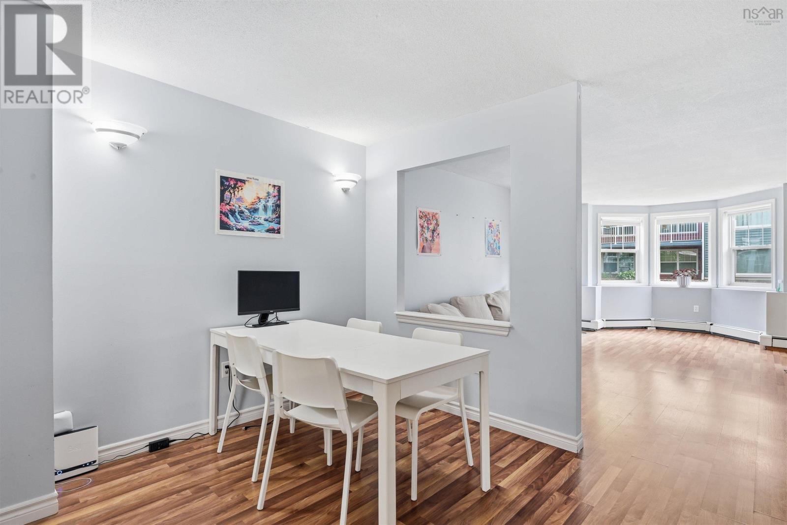 #101 1041 Wellington Street - 12