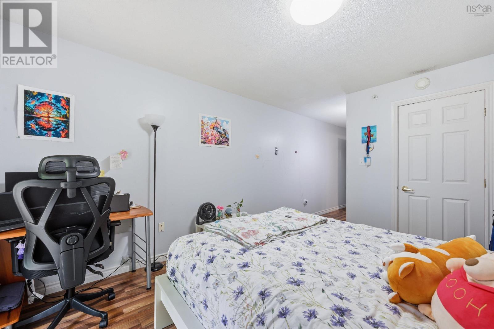 #101 1041 Wellington Street - 28