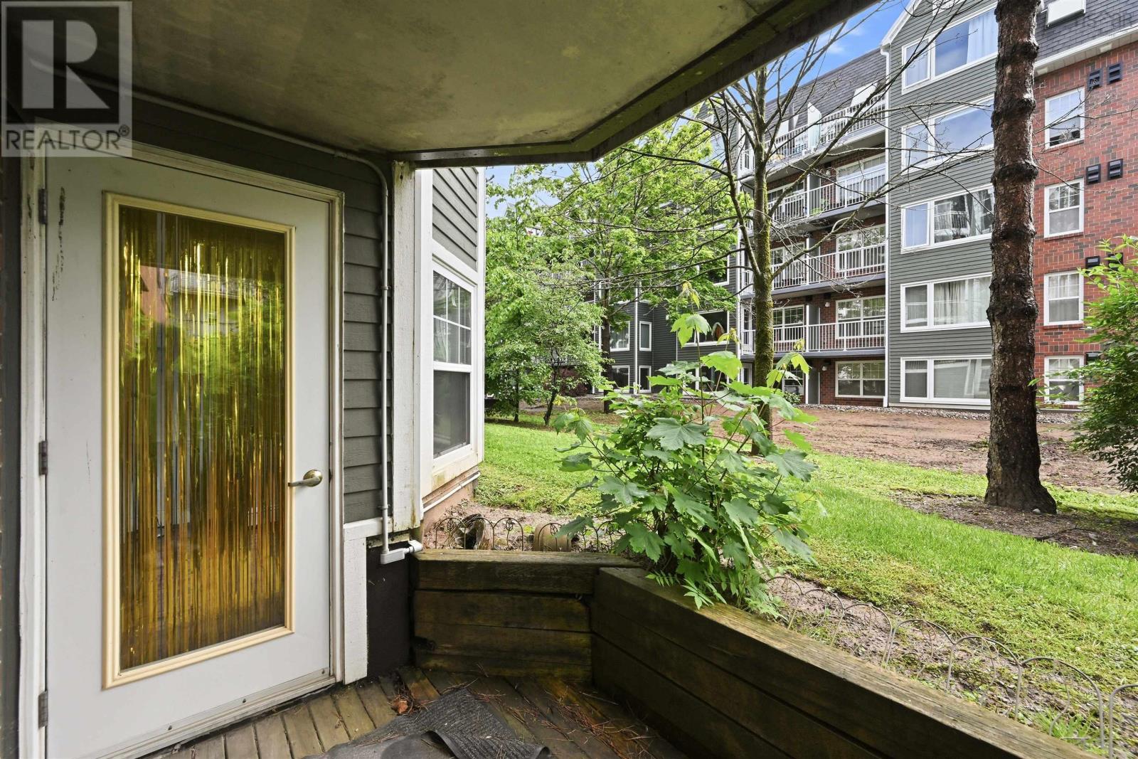 #101 1041 Wellington Street - 36