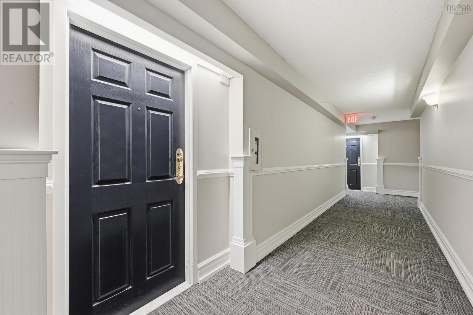#101 1041 Wellington Street - 4