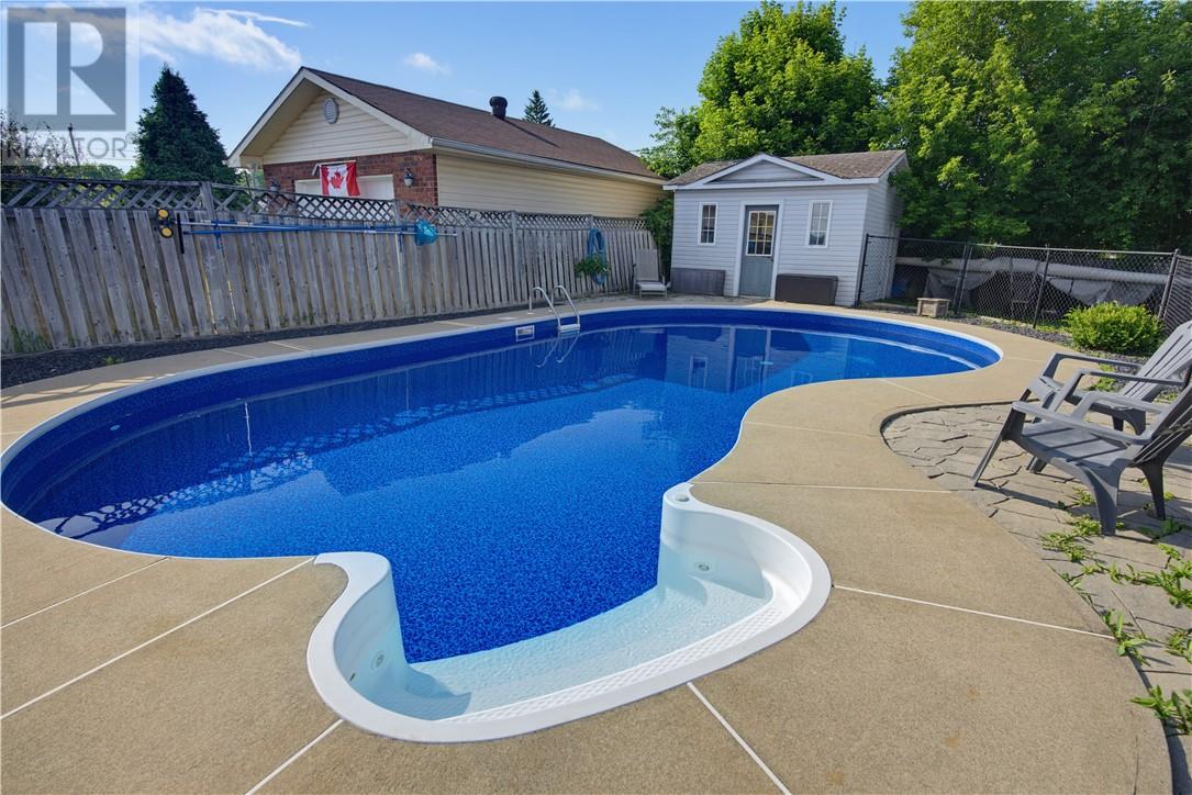 175 Irene Crescent - 3