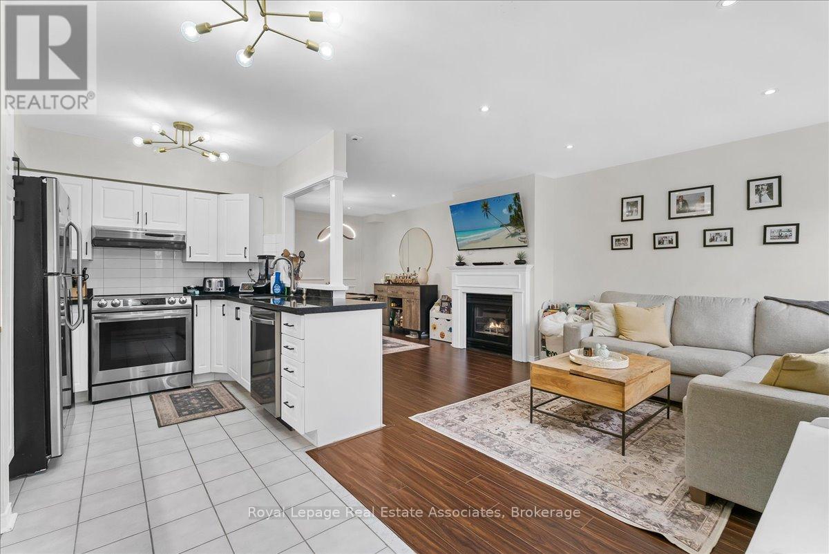 #5 1241 PARKWEST PLACE - 1