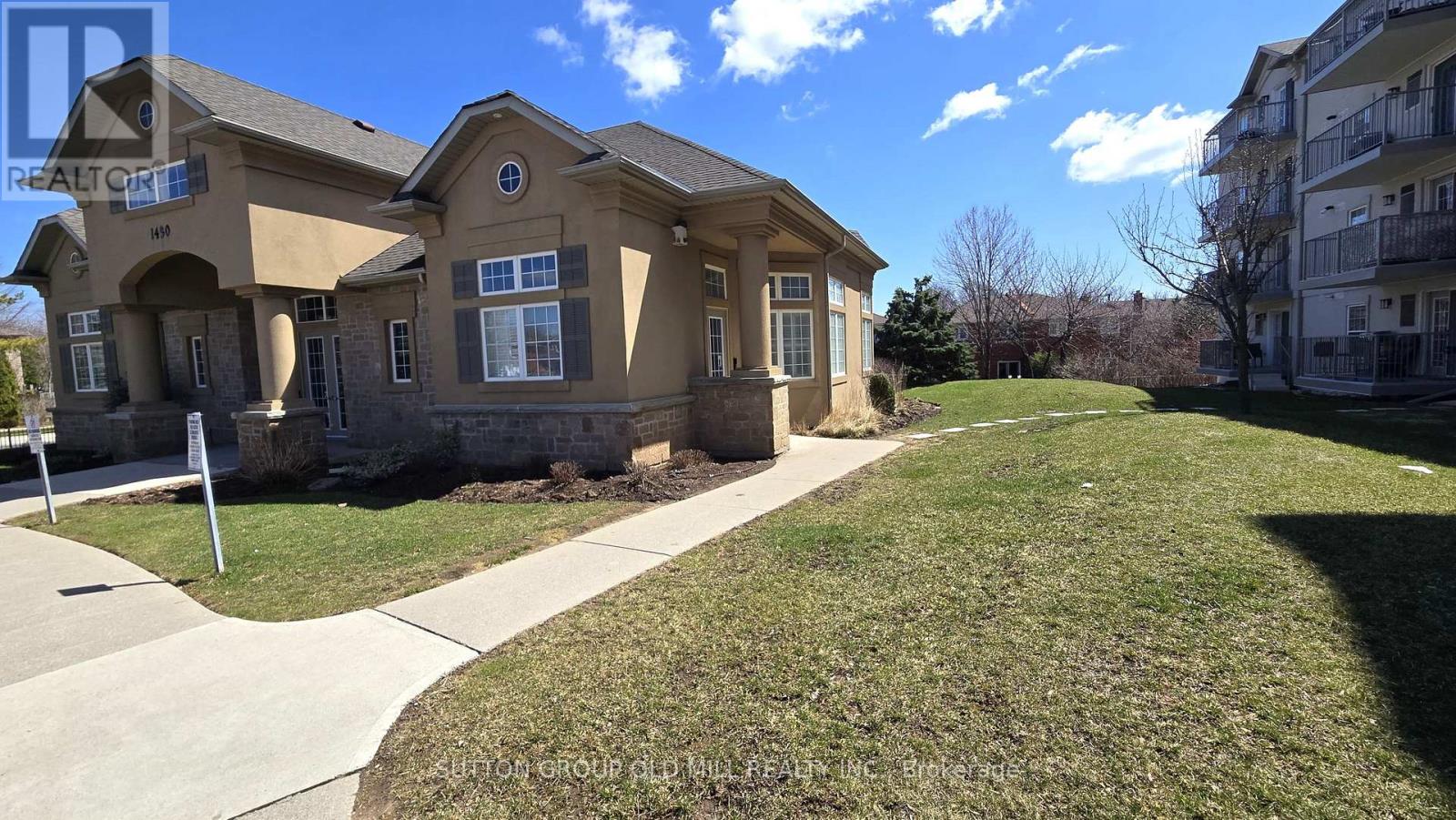 #208 1470 BISHOPS GATE - 31