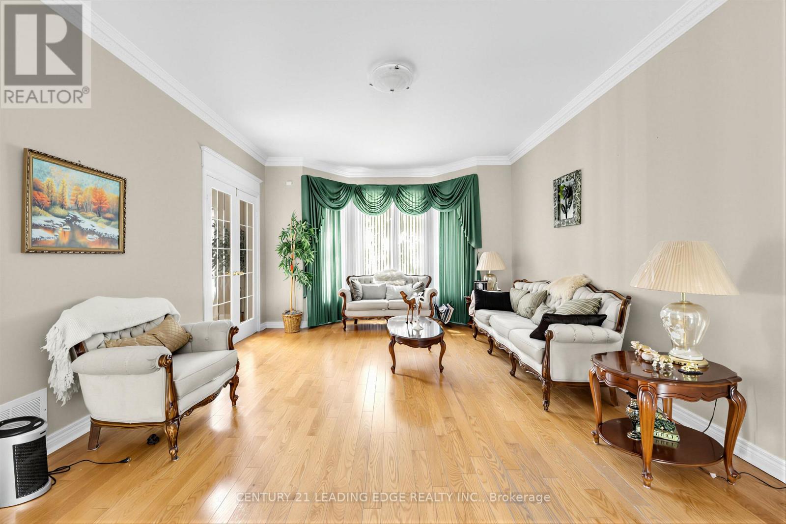 15 UPPER RIDGE COURT - 18