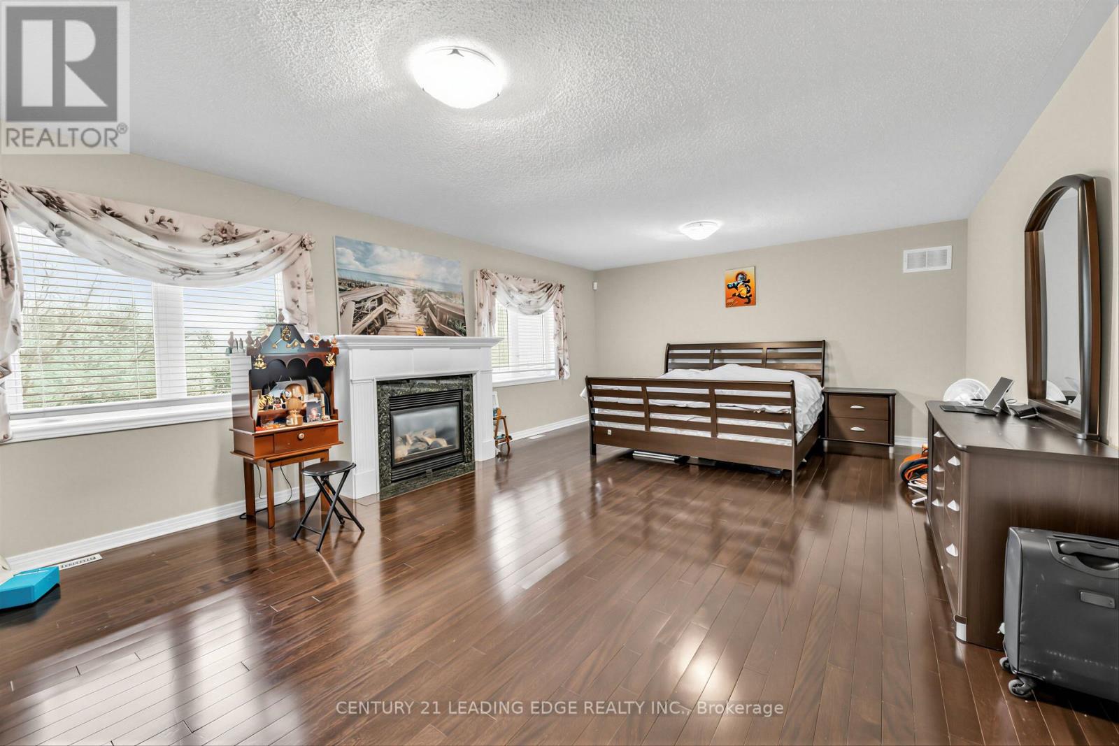 15 UPPER RIDGE COURT - 21