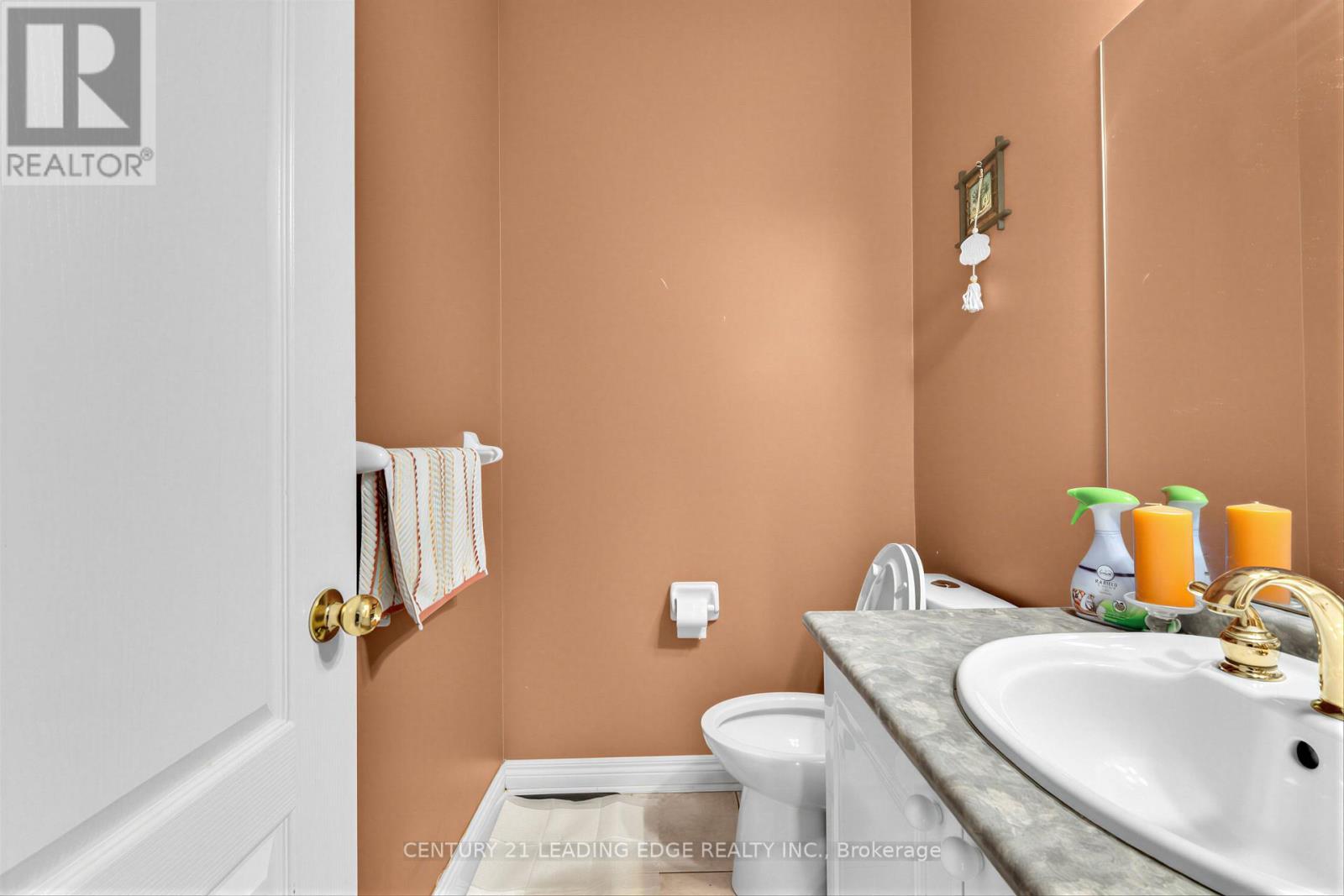 15 UPPER RIDGE COURT - 20