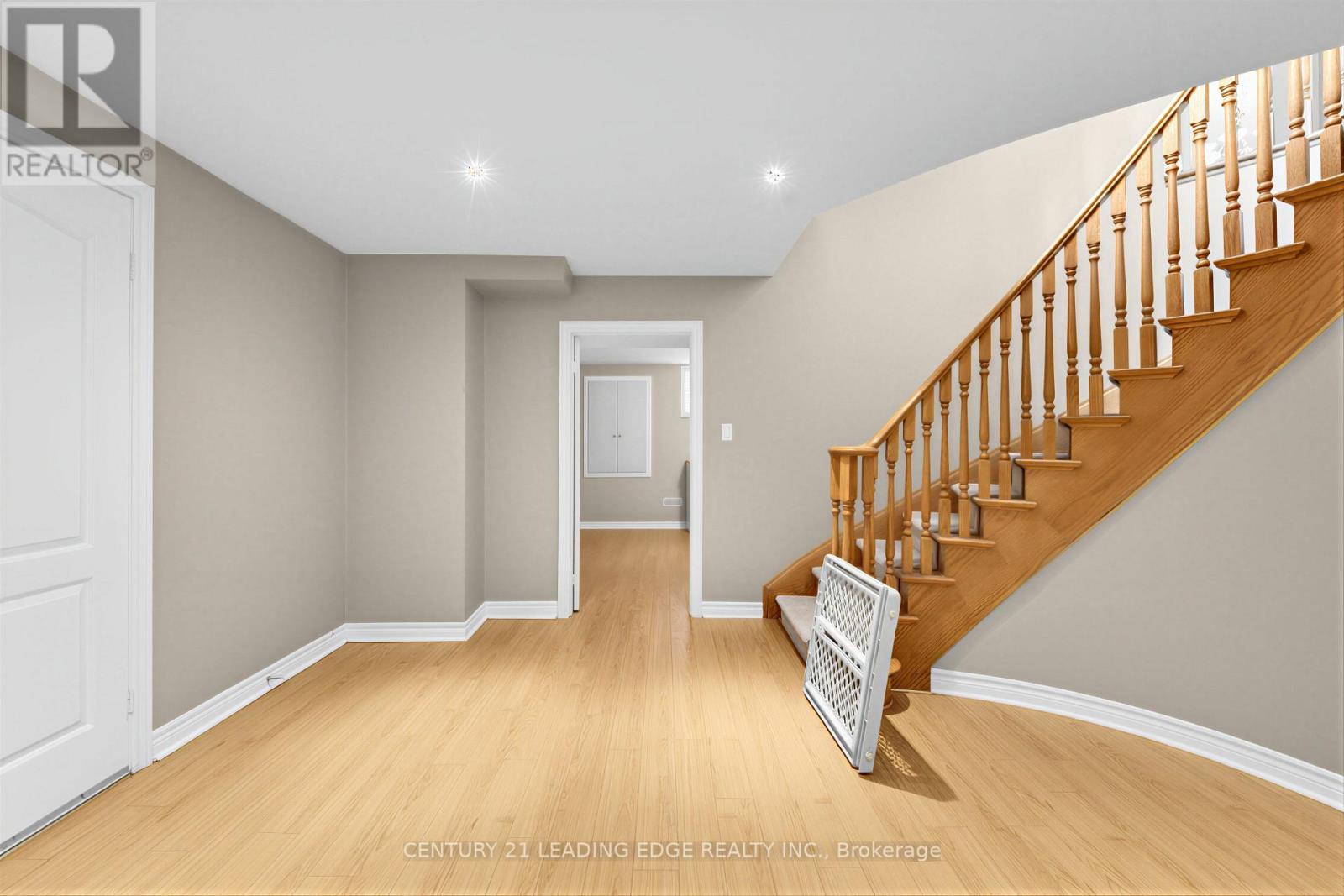 15 UPPER RIDGE COURT - 35