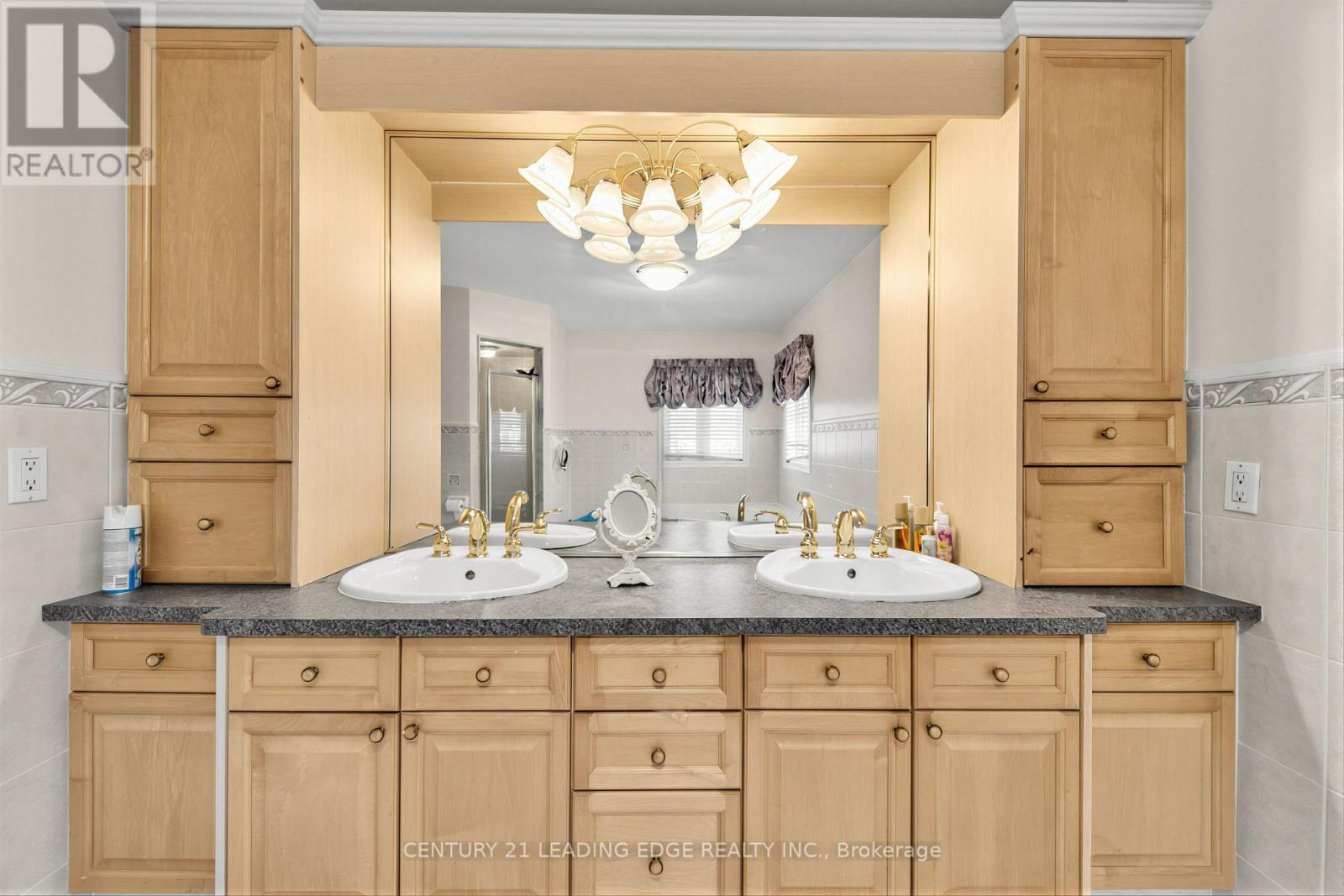 15 UPPER RIDGE COURT - 23