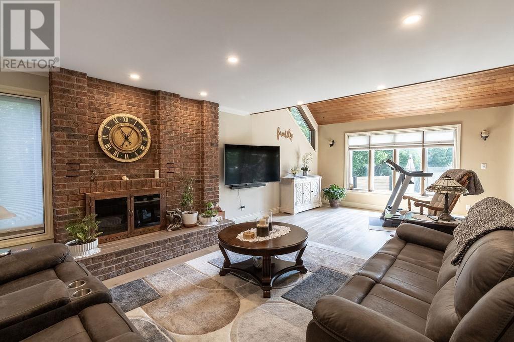 355 Old Garden River RD - 14