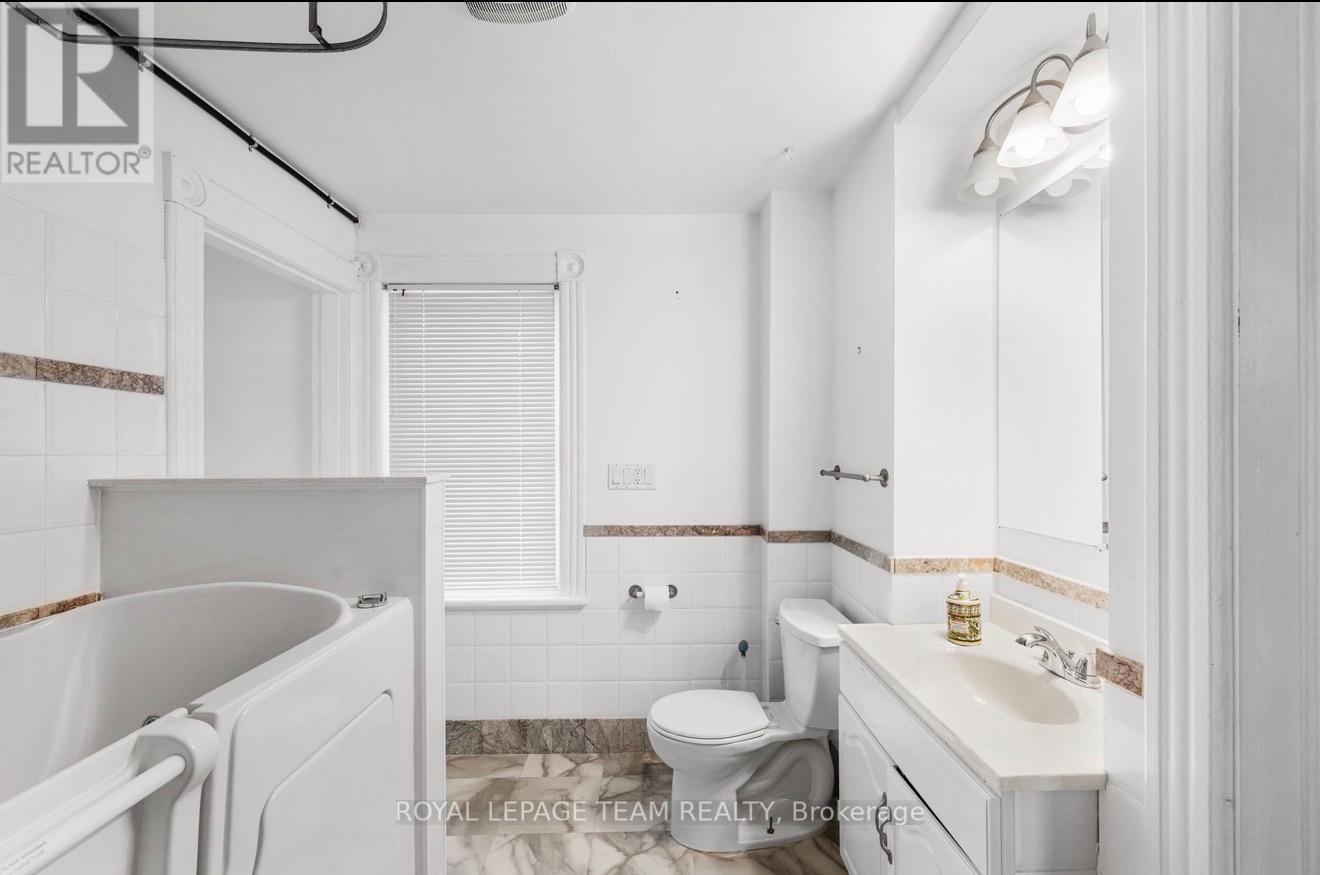 509 MOFFAT STREET, Ottawa. Luxury613. By Peter Sagos - Image 7