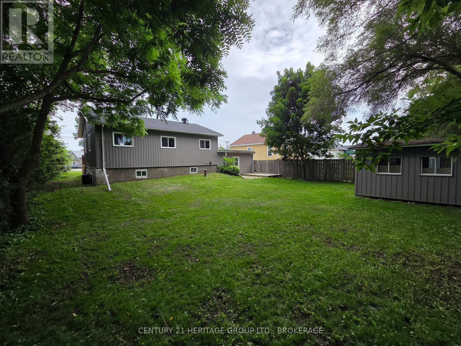 7510 ROGER STEVENS DRIVE - 17