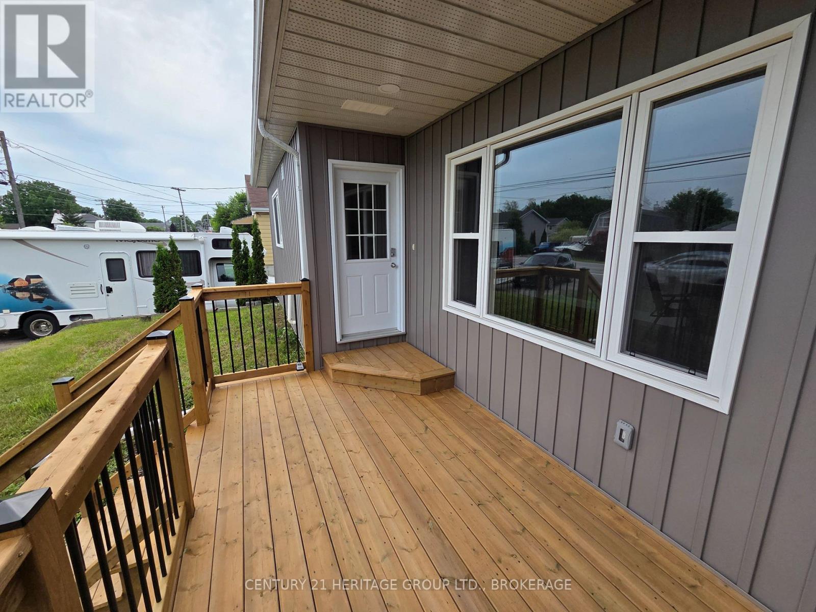 7510 ROGER STEVENS DRIVE - 3
