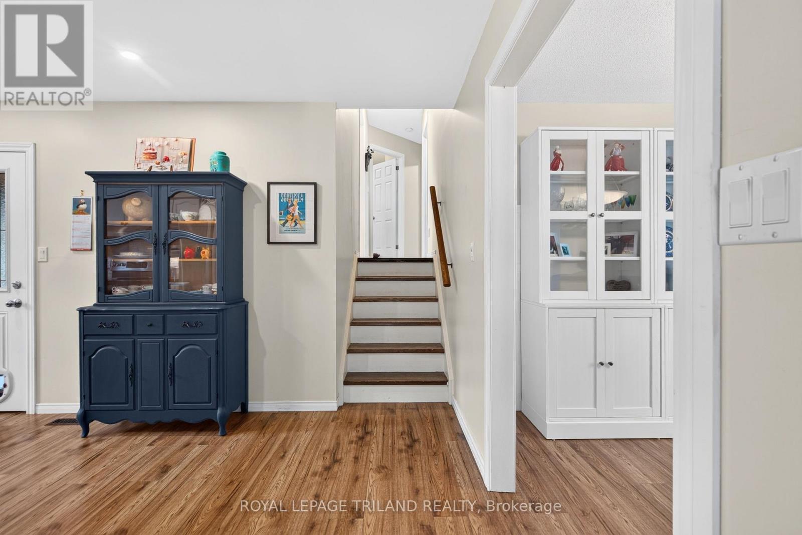 56 PARKVIEW CRESCENT - 10